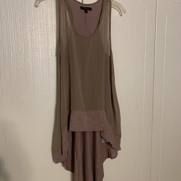 High-Low tops - Picture 6 of 6